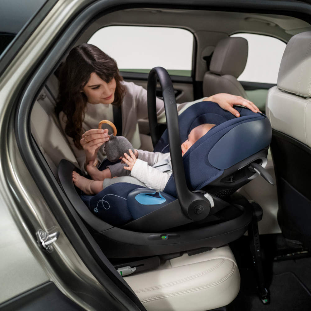 Cybex Cloud G Lux Comfort Extend Infant Car Seat with SensorSafe