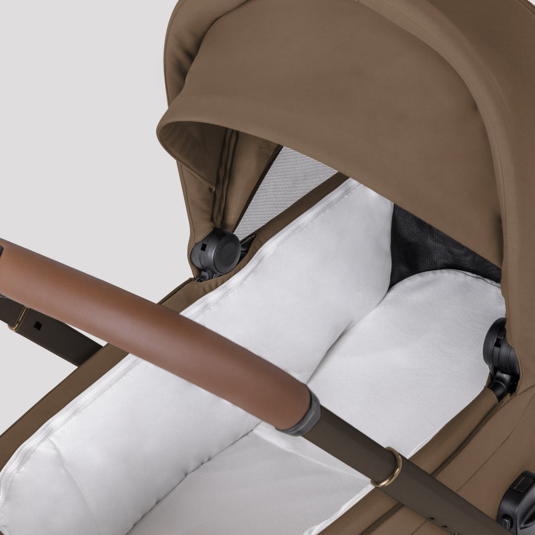 Silver Cross Breez Compact Bassinet (Ships end of July)