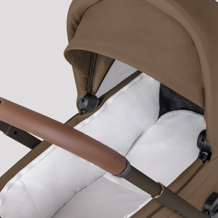 Silver Cross Breez Compact Bassinet (Ships end of July)