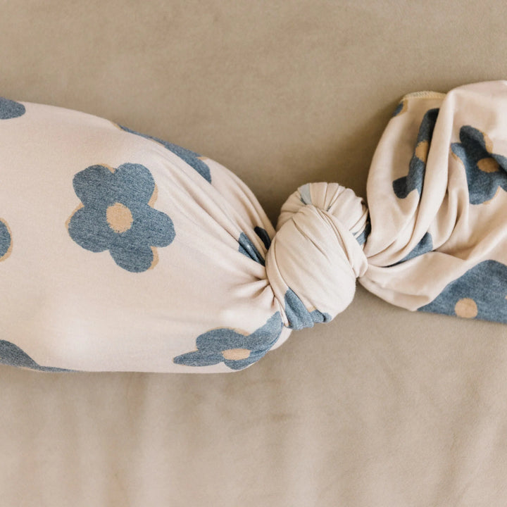 Gemma in Tan Knit Blanket Single