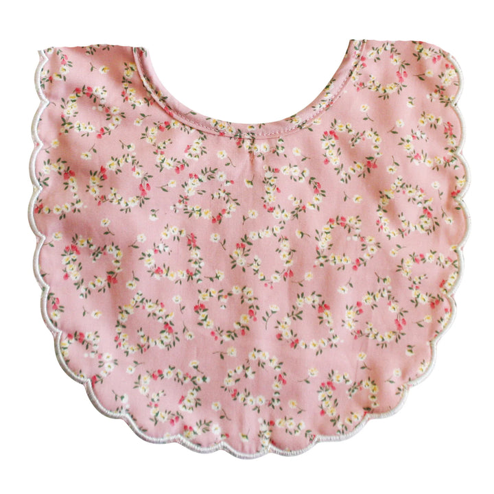 Scallop Bib Posey Heart