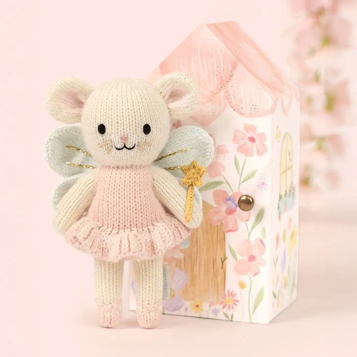 Tiny Lily the Fairy